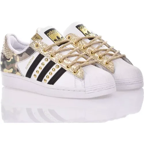 Handmade Camo Gold Sneakers , female, Sizes: 6 1/3 UK, 7 2/3 UK, 9 UK, 3 2/3 UK, 5 2/3 UK, 7 UK, 3 UK, 4 1/3 UK, 2 1/2 UK, 5 UK, 8 1/3 UK - Adidas - Modalova