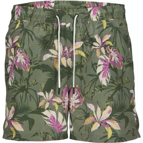 Blumige Badeshorts für Männer - jack & jones - Modalova