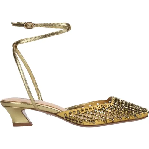 Goldene Leder Flache Schuhe mit Quadratischer Spitze - Lola Cruz - Modalova