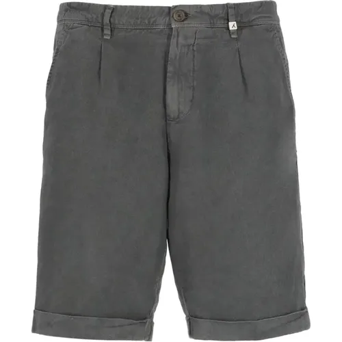Dark Grey Bermuda Shorts , male, Sizes: L, M, S - Myths - Modalova