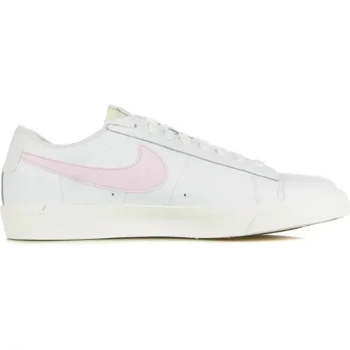 Leather Low Top Sneakers , male, Sizes: 9 UK, 11 UK, 12 UK, 10 UK - Nike - Modalova