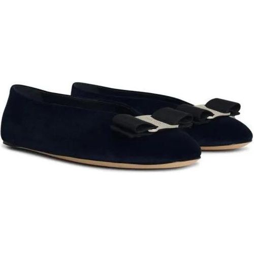 Loafers & Ballerinas - Vanna Blue Suede Ballet Flats - Gr. 9_5 - in - für Damen - Salvatore Ferragamo - Modalova