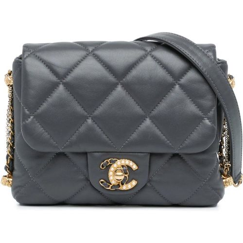 Shopper - Mini Quilted Lambskin Crush on Chains Flap - Gr. unisize - in - für Damen - Chanel - Modalova