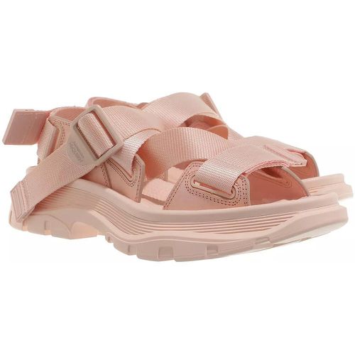 Sandalen & Sandaletten - Tread Sandals - Gr. 38,5 (EU) - in Gold - für Damen - alexander mcqueen - Modalova