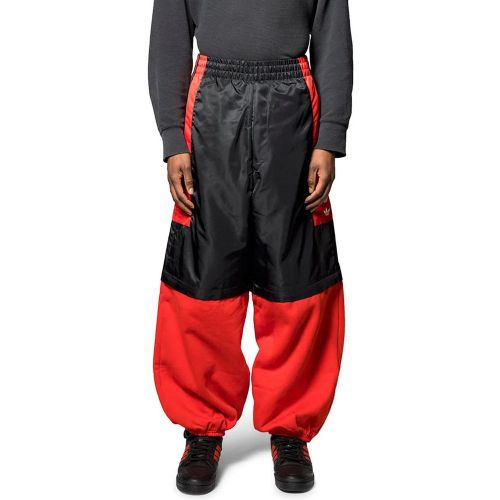 WC FLEECE TRACK BLACK/RED - Größe L - Adidas - Modalova