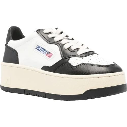 Low-Top Sneaker - Medalist Platform Sneakers Low Women (weiß/ - Gr. 36 (EU) - in - für Damen - Autry International - Modalova