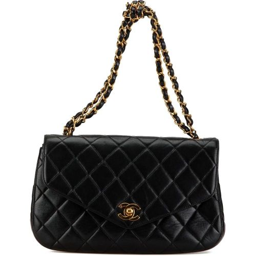 Hobo Bags - Quilted Lambskin Half Moon Single Flap - Gr. unisize - in - für Damen - Chanel - Modalova