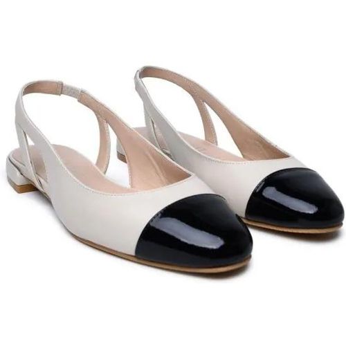 Loafers & Ballerinas - Ivory Leather Ballet Flats - Gr. 36,5 (EU) - in - für Damen - Stuart Weitzman - Modalova