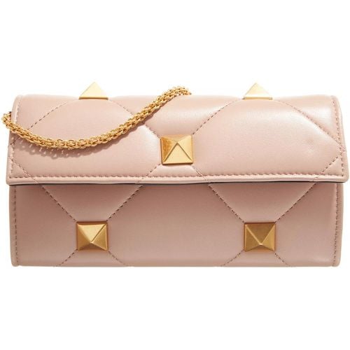 Portemonnaie - Roman Stud Quilted Nappa Wallet On Chain - Gr. unisize - in Gold - für Damen - Valentino Garavani - Modalova