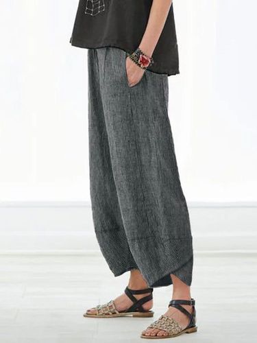 Summer Pockets Striped Casual Capri Pants - Just Fashion Now - Modalova