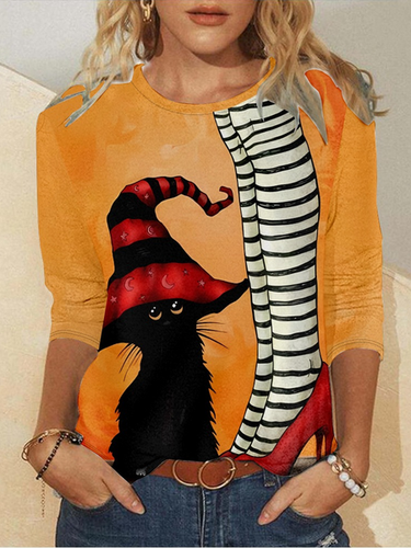 Halloween Casual Jersey T-Shirt - Just Fashion Now - Modalova