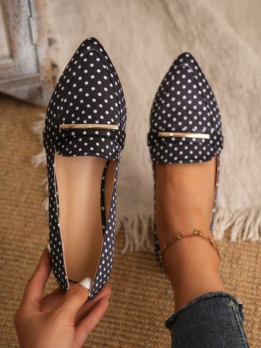 Metal Decor Polka Dots Slip On Shoes - Modetalente - Modalova