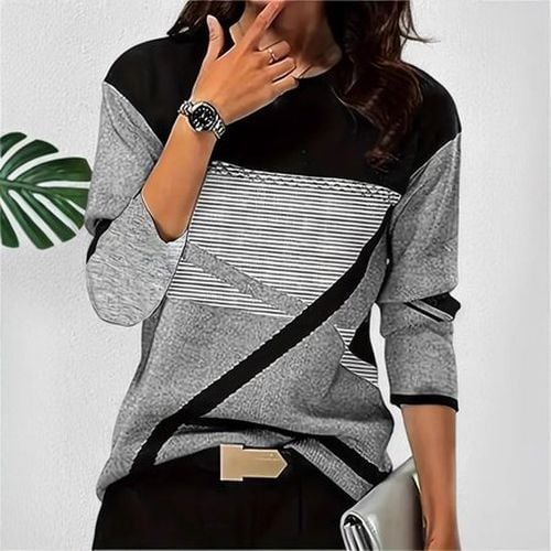 Casual Loose Geometric Crew Neck T-Shirt - Just Fashion Now - Modalova