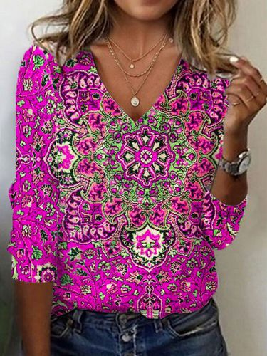 Ethnic Print Long Sleeve V-Neck T-shirt - Just Fashion Now - Modalova