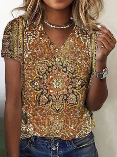 Ethnic Print Short-Sleeved V-Neck T-shirt - Just Fashion Now - Modalova