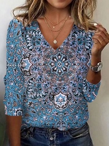 Ethnic Print Long Sleeve V-Neck T-shirt - Just Fashion Now - Modalova