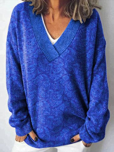 Dark floral V-neck casual pullover sweater - Just Fashion Now - Modalova