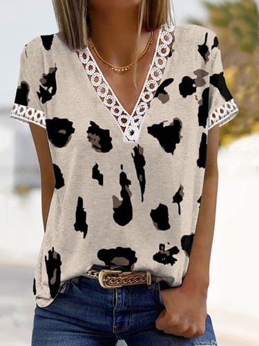 Leopard Casual V Neck Short Sleeve T-Shirt - Just Fashion Now - Modalova
