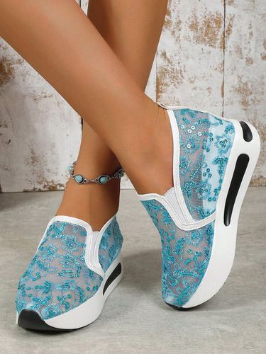 Breathable Floral Embroidery Slip-on Muffin Sneakers - Just Fashion Now - Modalova