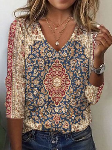 Casual V Neck Loose Ethnic T-Shirt - Just Fashion Now - Modalova