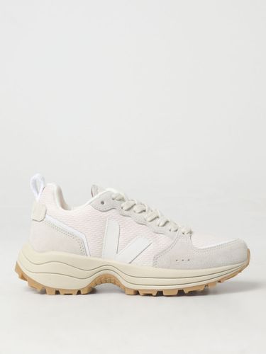 Sneakers VEJA Men color White - Veja - Modalova
