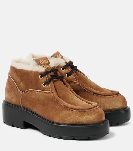 Chunky shearling-trimmed leather flats - Miu Miu - Modalova