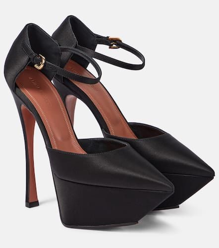 Plateau-Pumps Yigit aus Satin - Amina Muaddi - Modalova