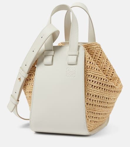 Hammock Compact raffia shoulder bag - Loewe - Modalova