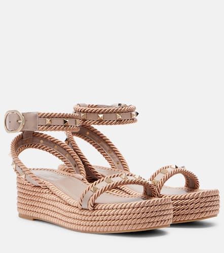 Sandalias Rockstud con plataforma - Valentino Garavani - Modalova