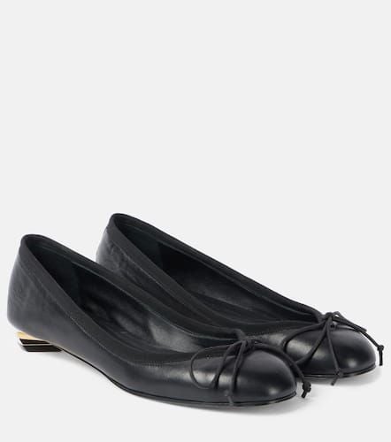 Armadillo bow-detail leather pumps - Alexander McQueen - Modalova