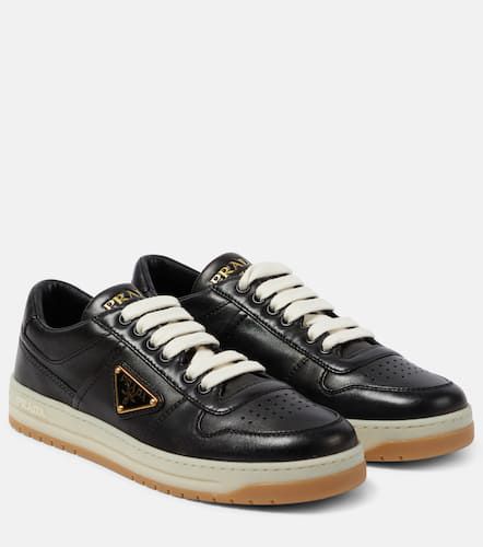 Downtown leather low-top sneakers - Prada - Modalova