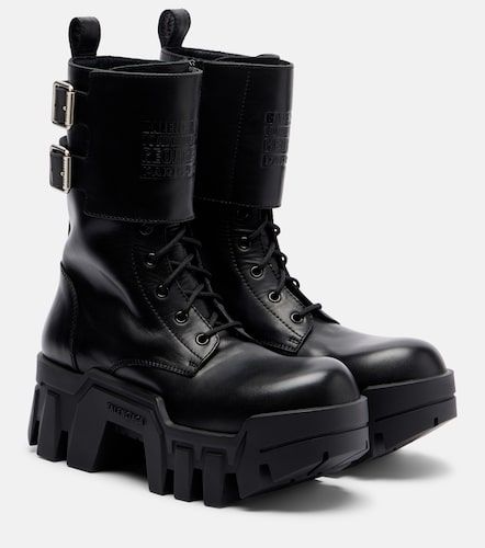 Bulldozer 25 leather platform combat boots - Balenciaga - Modalova