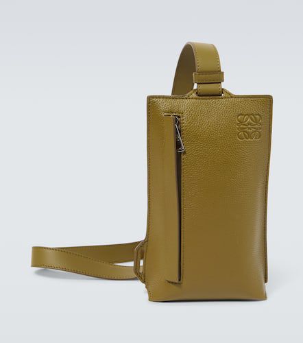 Vertical T Pocket leather shoulder bag - Loewe - Modalova