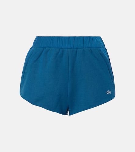 In The Air Dolphin cotton-blend shorts - Alo Yoga - Modalova