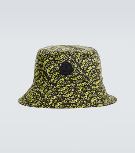 X Adidas printed bucket hat - Moncler Genius - Modalova