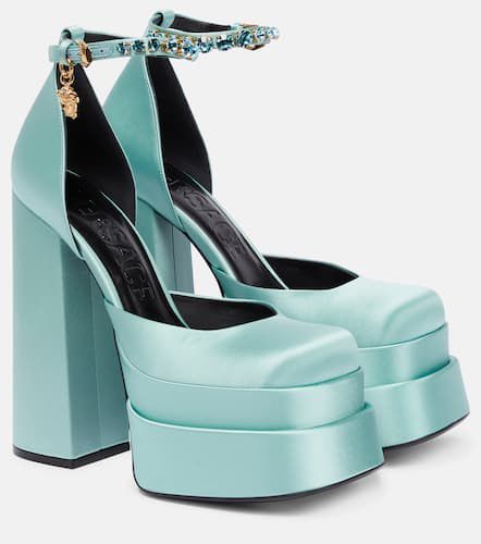 Medusa Aevitas satin platform pumps - Versace - Modalova