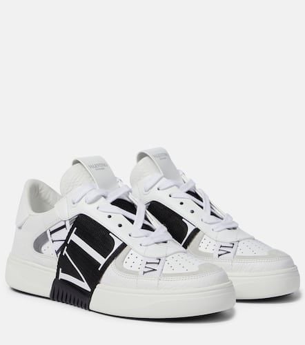 White valentino discount sneakers women's