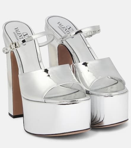 Tan-Go 155 patent leather platform mules - Valentino Garavani - Modalova