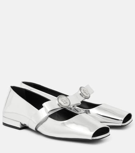 Ballerinas aus Metallic-Leder - Versace - Modalova