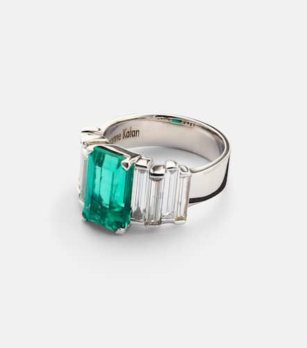 Kt white gold ring with emerald and diamonds - Suzanne Kalan - Modalova