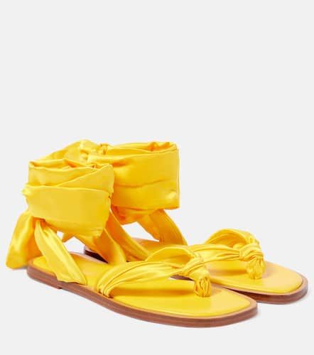 Nilo Du Desert crepe satin thong sandals - Christian Louboutin - Modalova