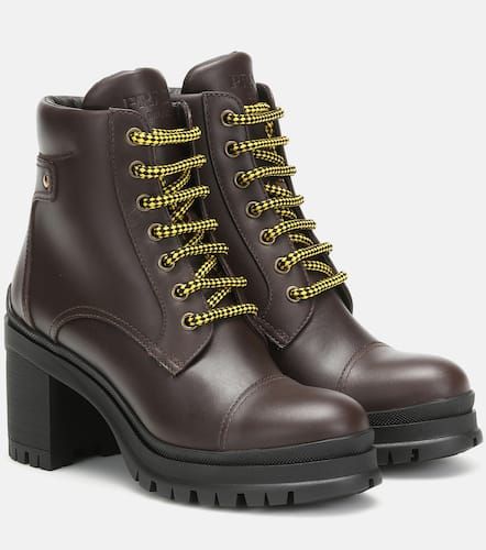 Prada Schnürstiefel aus Leder - Prada - Modalova