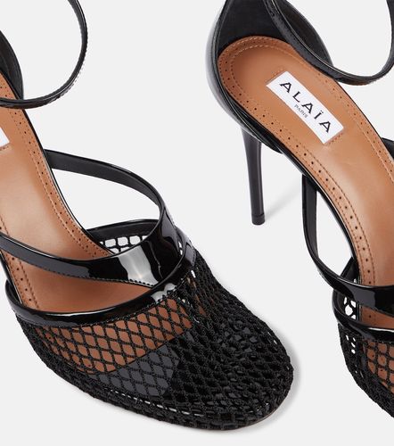 Infradito 90 fishnet patent leather pumps - Alaia - Modalova