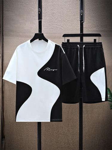 Mens Irregular Color Block Patchwork Casual Two Pieces Outfits - ChArmkpR - Modalova