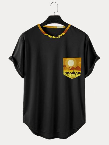 Camiseta de manga corta con dobladillo curvado y estampado de paisaje del desierto para hombre - ChArmkpR - Modalova