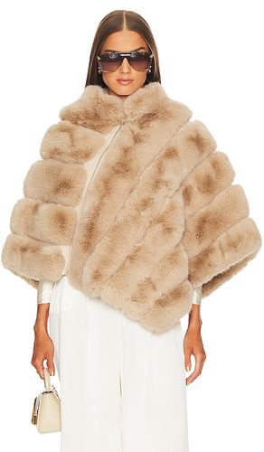 Faux Fur Zip Poncho in . Size M, S - Adrienne Landau - Modalova