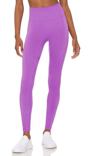 Seamless rib legging en color morado talla S en - Purple. Talla S (también en M) - ALALA - Modalova