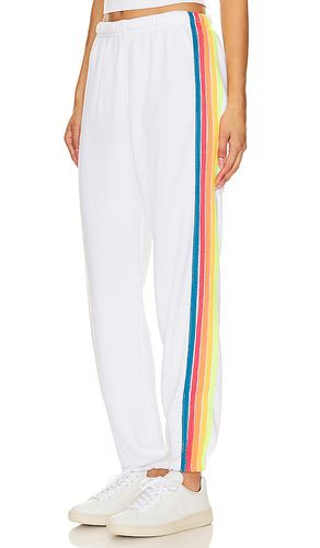 Pantalones de chándal de 5 rayas en color blanco talla M en & - . Talla M (también en S, XL/1X) - Aviator Nation - Modalova
