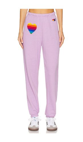 Pantalón deportivo rainbow heart stitch en color rosado talla M en - Pink. Talla M (también en L, S, XL, XS) - Aviator Nation - Modalova