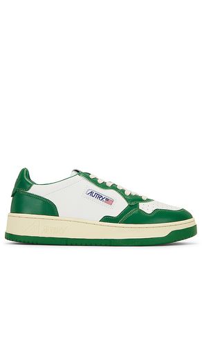 Medalist Low Sneaker in . Size 43, 44 - Autry - Modalova